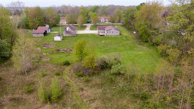 Builiding view twenty four for 15105 Carpenter, Three Oaks, MI. 49128