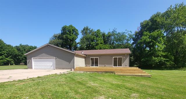 front view for 15105 Carpenter Road, Three Oaks, Mi. 49128
