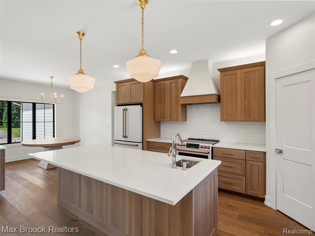 Builiding view six for 7680 Parshallville, Fenton, MI. 48430