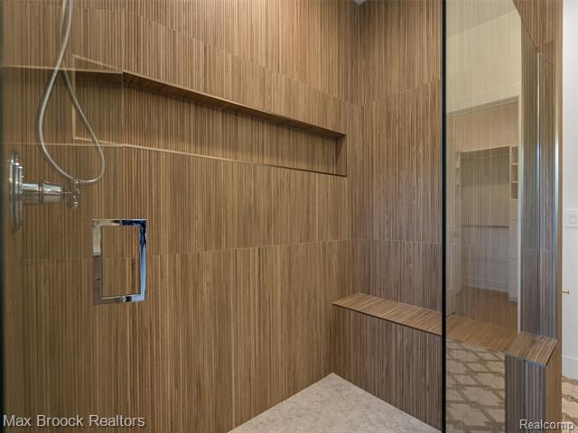 Builiding view sixteen for 7680 Parshallville, Fenton, MI. 48430