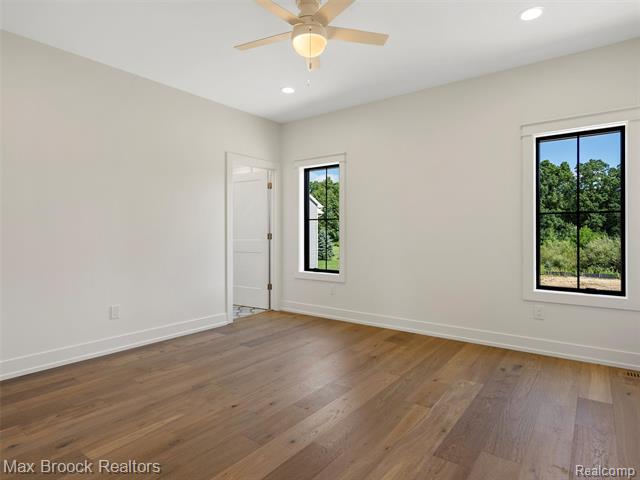 Builiding view thirteen for 7680 Parshallville, Fenton, MI. 48430