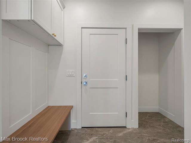 Builiding view twenty four for 7680 Parshallville, Fenton, MI. 48430