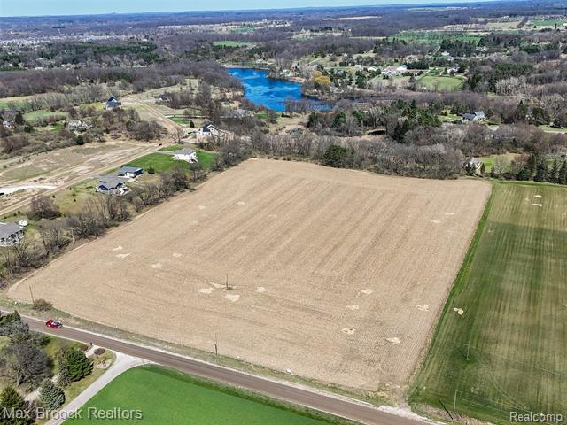 Builiding view twenty seven for 7680 Parshallville, Fenton, MI. 48430