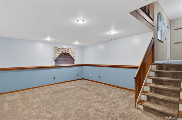 Builiding view thirty nine for 8360 Arlis, Commerce Township, MI. 48382