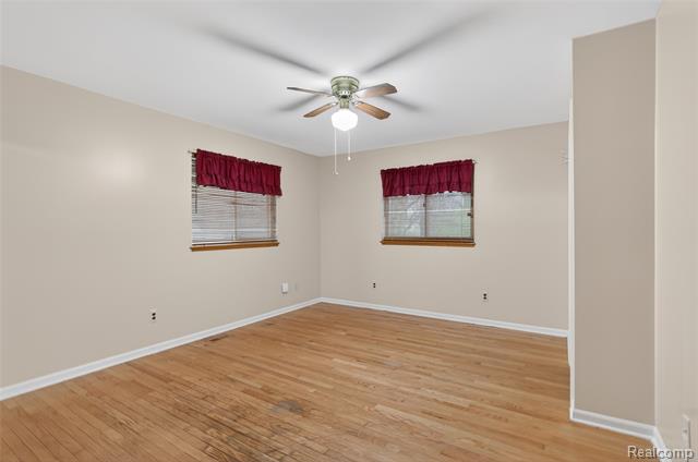 Builiding view thirty one for 8360 Arlis, Commerce Township, MI. 48382