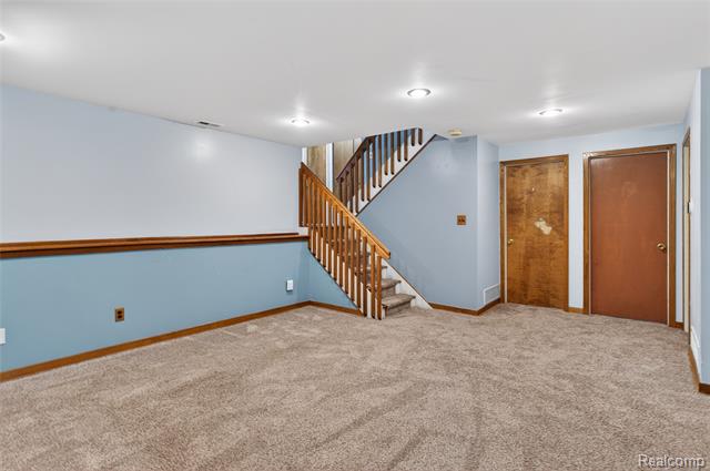 Builiding view thirty seven for 8360 Arlis, Commerce Township, MI. 48382