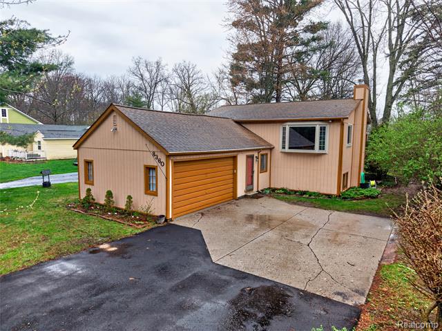 front view for 8360 Arlis St, Commerce Township, Mi. 48382