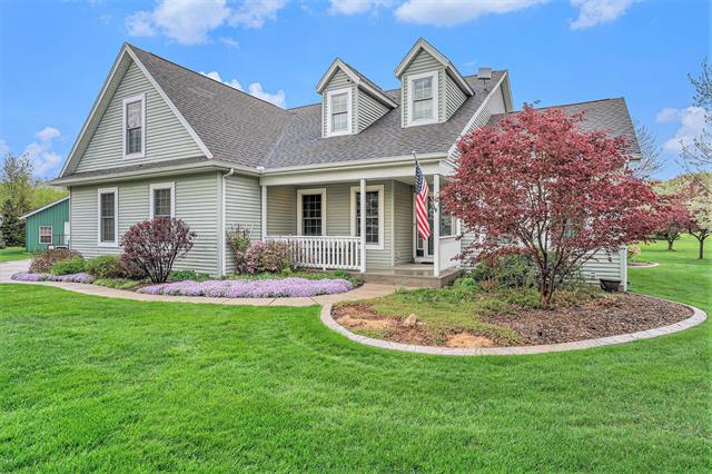 front view for 70653 Sterling Drive, Edwardsburg, Mi. 49112