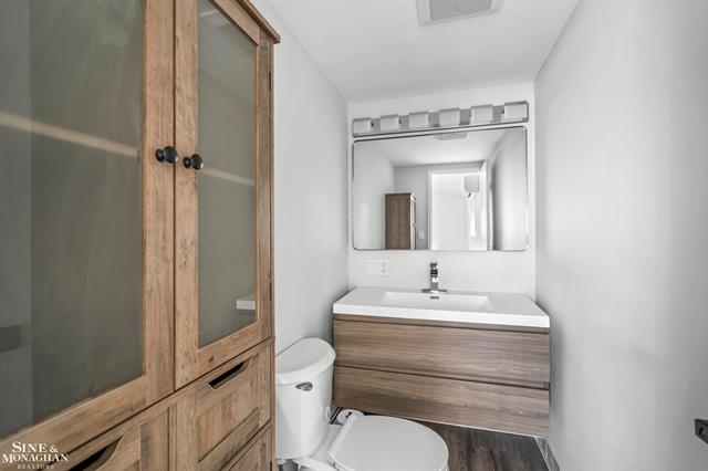 Builiding view forty three for 431 Fairlane, Traverse City, MI. 49684