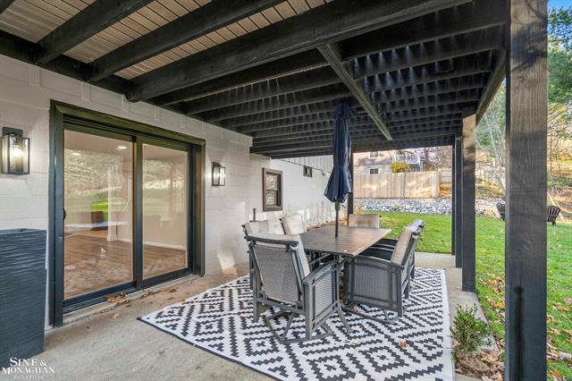 Builiding view nine for 431 Fairlane, Traverse City, MI. 49684