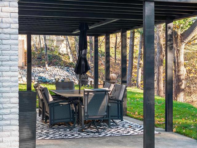 Builiding view seventy for 431 Fairlane, Traverse City, MI. 49684