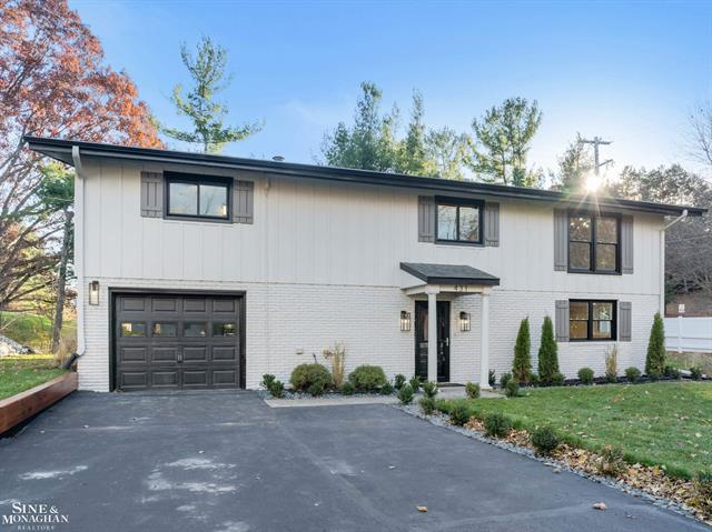 Builiding view two for 431 Fairlane, Traverse City, MI. 49684