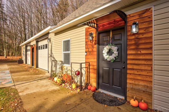 Builiding view four for 2122 Heather, Gladwin, MI. 48624