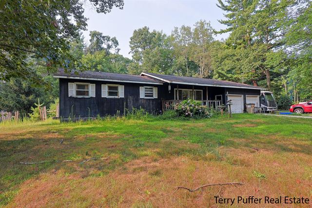 Builiding view seventeen for 3285 4Th, Twin Lake, MI. 49457