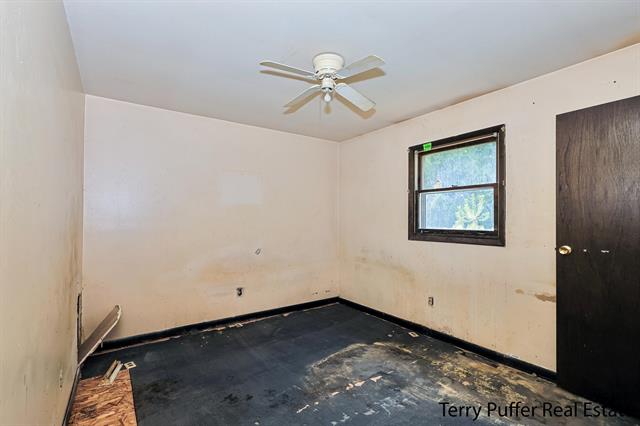 Builiding view ten for 3285 4Th, Twin Lake, MI. 49457