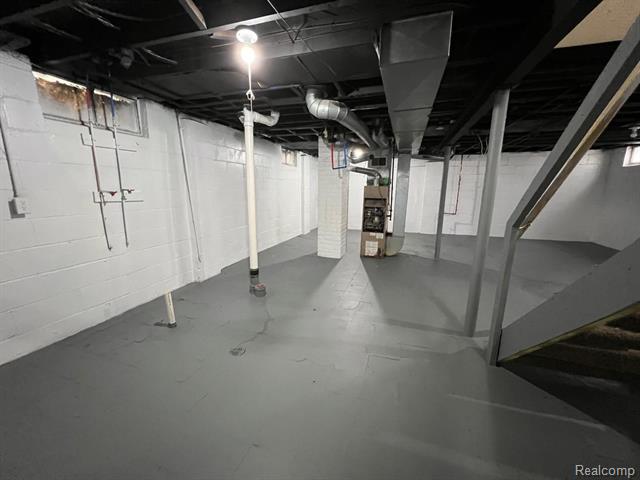 Builiding view seven for 16213 Tuller, Detroit, MI. 48221
