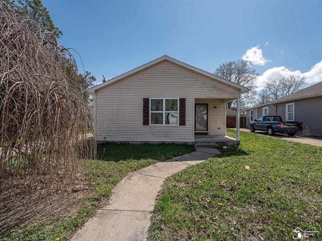 front view for 529 Almyra Avenue, Monroe, Mi. 48161