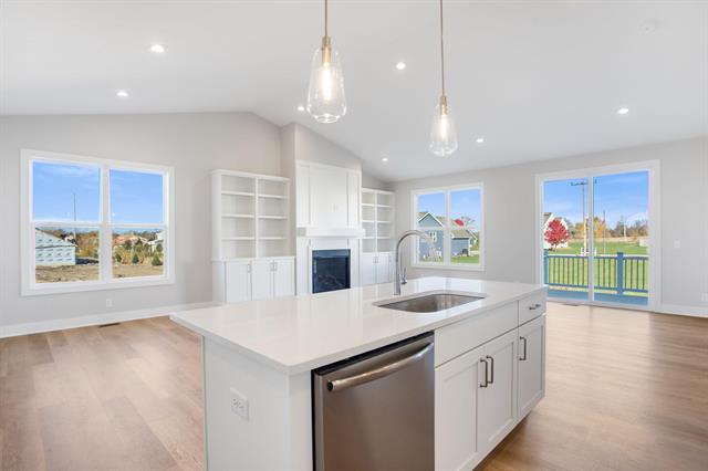 Builiding view eighteen for 11913 Smithfield, Holland, MI. 49424