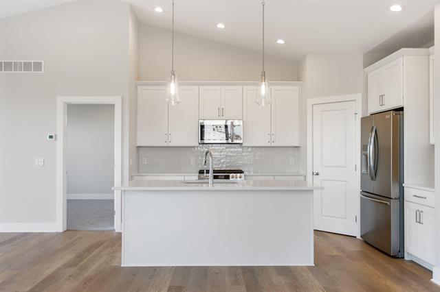 Builiding view fourteen for 11913 Smithfield, Holland, MI. 49424