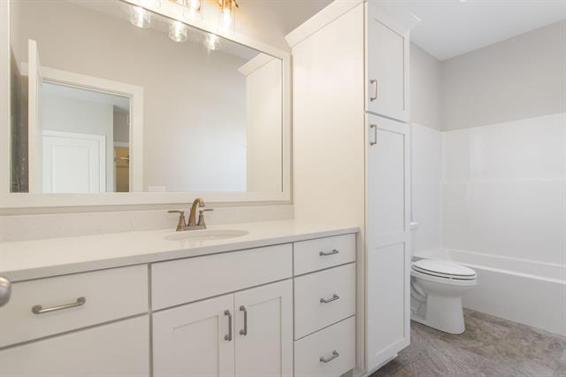 Builiding view thirty eight for 11913 Smithfield, Holland, MI. 49424