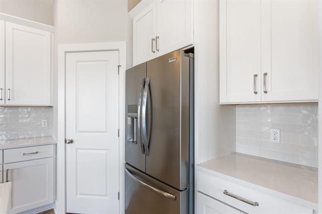 Builiding view twenty one for 11913 Smithfield, Holland, MI. 49424