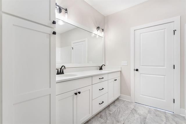 Builiding view thirty five for 11905 Smithfield, Holland, MI. 49424