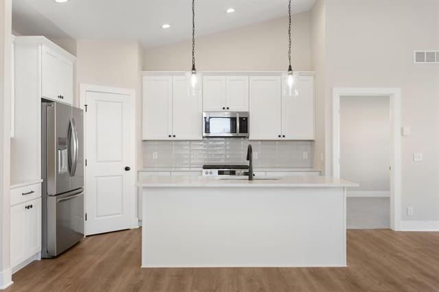 Builiding view twenty one for 11905 Smithfield, Holland, MI. 49424