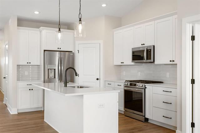 Builiding view twenty two for 11905 Smithfield, Holland, MI. 49424