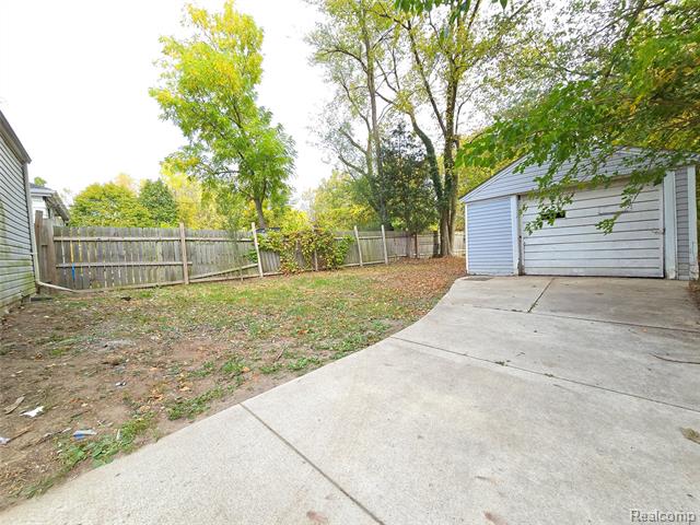 Builiding view eight for 16740 Stahelin, Detroit, MI. 48219