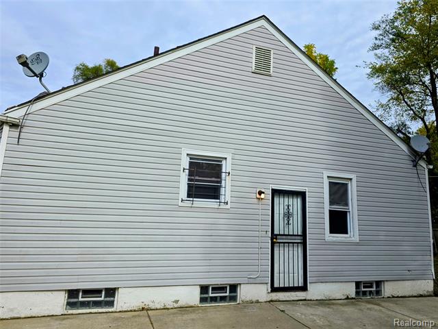 Builiding view five for 16740 Stahelin, Detroit, MI. 48219