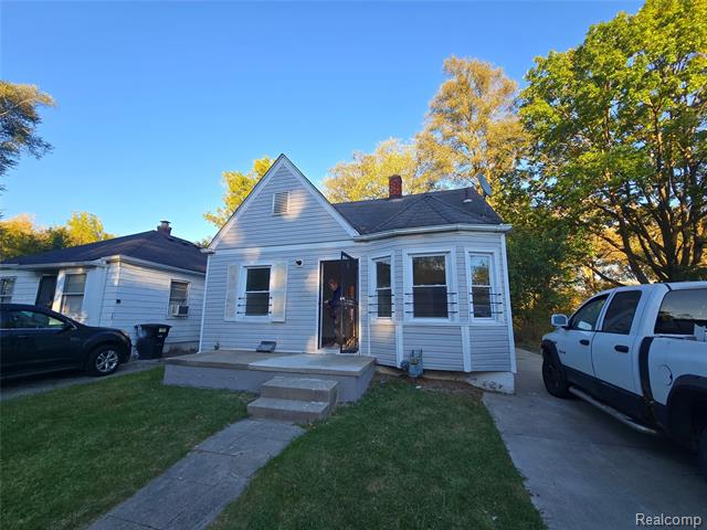 Builiding view thirty one for 16740 Stahelin, Detroit, MI. 48219