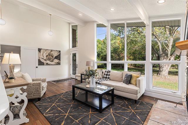 Builiding view five for 921 N Garner, Milford, MI. 48380