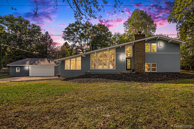 Builiding view one for 921 N Garner, Milford, MI. 48380