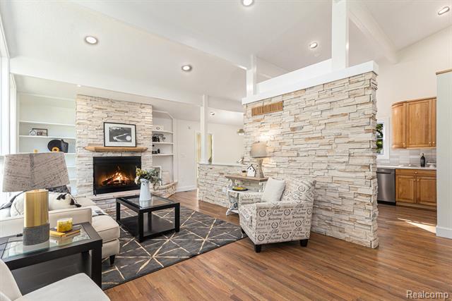 Builiding view three for 921 N Garner, Milford, MI. 48380