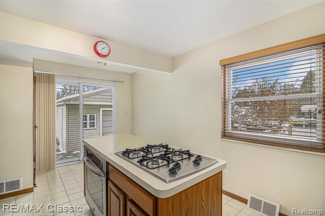 Builiding view eight for 3166 Arbutus, Commerce Township, MI. 48382