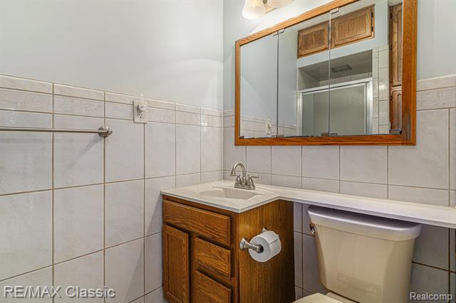 Builiding view seventeen for 3166 Arbutus, Commerce Township, MI. 48382