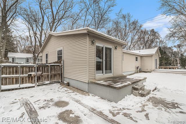 Builiding view twenty two for 3166 Arbutus, Commerce Township, MI. 48382