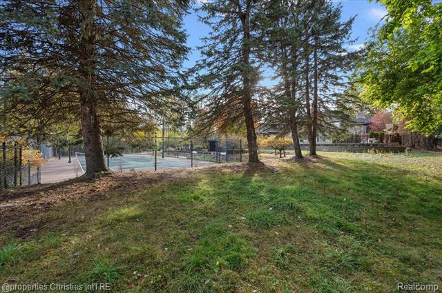 Builiding view eighty for 3701 Northwood, West Bloomfield, MI. 48324