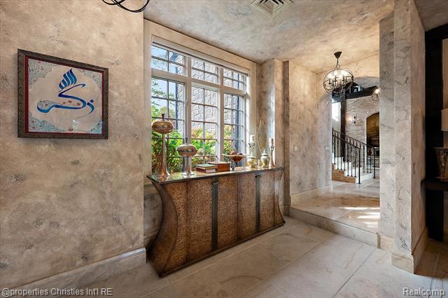 Builiding view fifteen for 3701 Northwood, West Bloomfield, MI. 48324