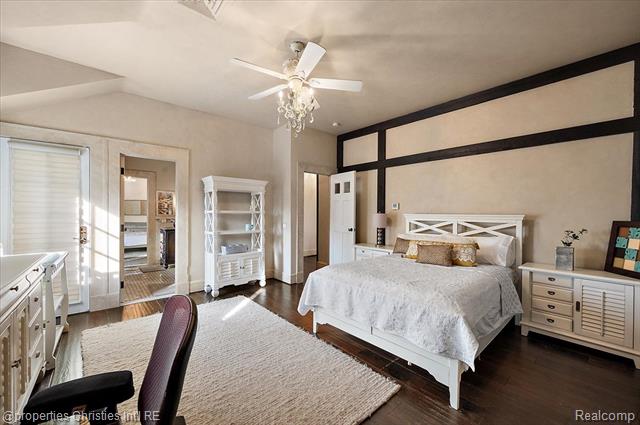 Builiding view fifty eight for 3701 Northwood, West Bloomfield, MI. 48324