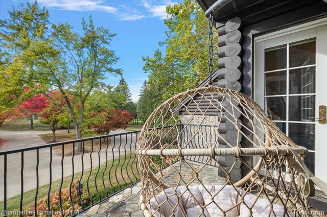 Builiding view fifty five for 3701 Northwood, West Bloomfield, MI. 48324