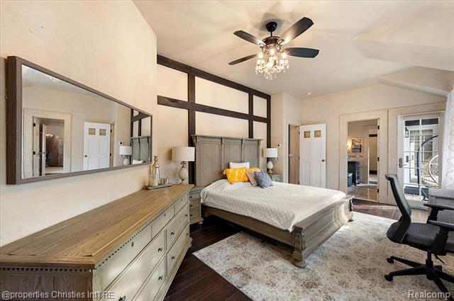 Builiding view fifty three for 3701 Northwood, West Bloomfield, MI. 48324