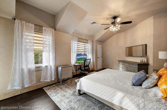 Builiding view fifty two for 3701 Northwood, West Bloomfield, MI. 48324