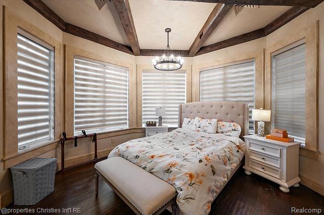 Builiding view forty seven for 3701 Northwood, West Bloomfield, MI. 48324