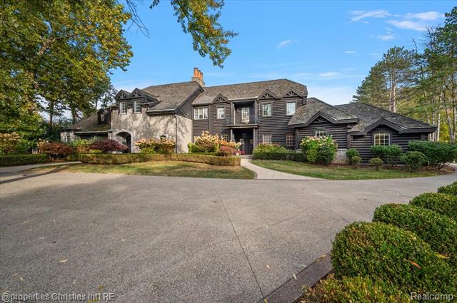 Builiding view one for 3701 Northwood, West Bloomfield, MI. 48324