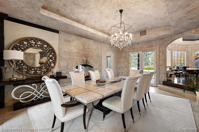 Builiding view sixteen for 3701 Northwood, West Bloomfield, MI. 48324