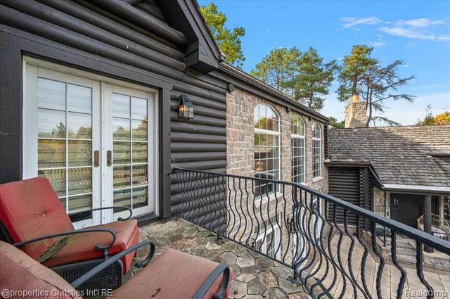 Builiding view sixty five for 3701 Northwood, West Bloomfield, MI. 48324