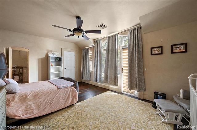 Builiding view sixty one for 3701 Northwood, West Bloomfield, MI. 48324