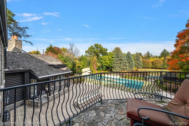 Builiding view sixty six for 3701 Northwood, West Bloomfield, MI. 48324