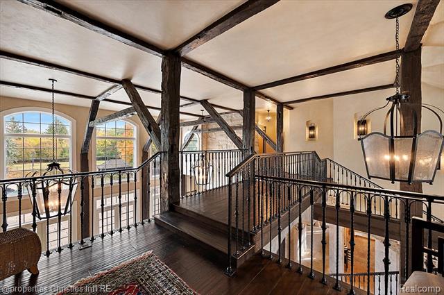 Builiding view thirty two for 3701 Northwood, West Bloomfield, MI. 48324